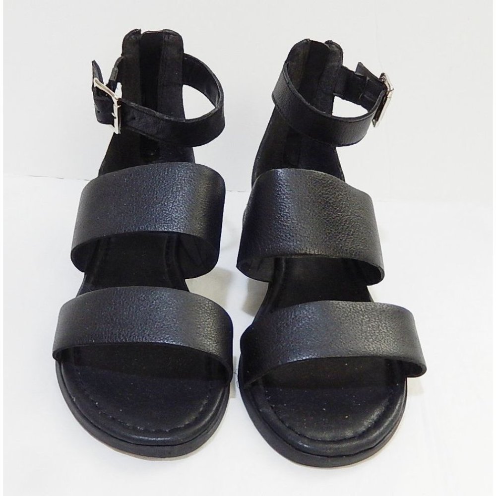 Steve Madden Daly Women Sandals Sz 7.5 M Low Block Heel Leather Ankle Strap